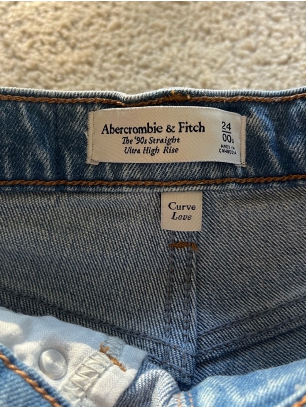 Abercrombie & Fitch 90s High-Rise Straight Jeans Curve Love